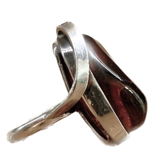 Amber and Sterling Silver Ring - Picture 2 of 4